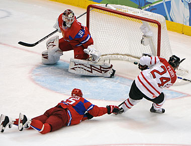 Corey Perry upstages a bunch of much bigger names and scores two goals for Canada. (US Presswire)